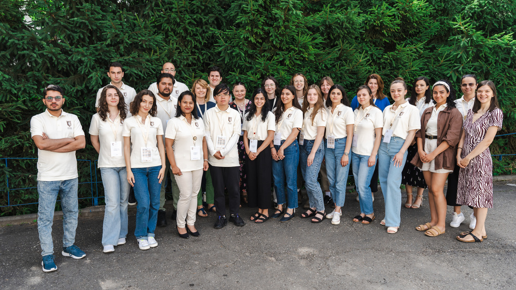 Group photo of participants in the SCOPE Sumer School Program