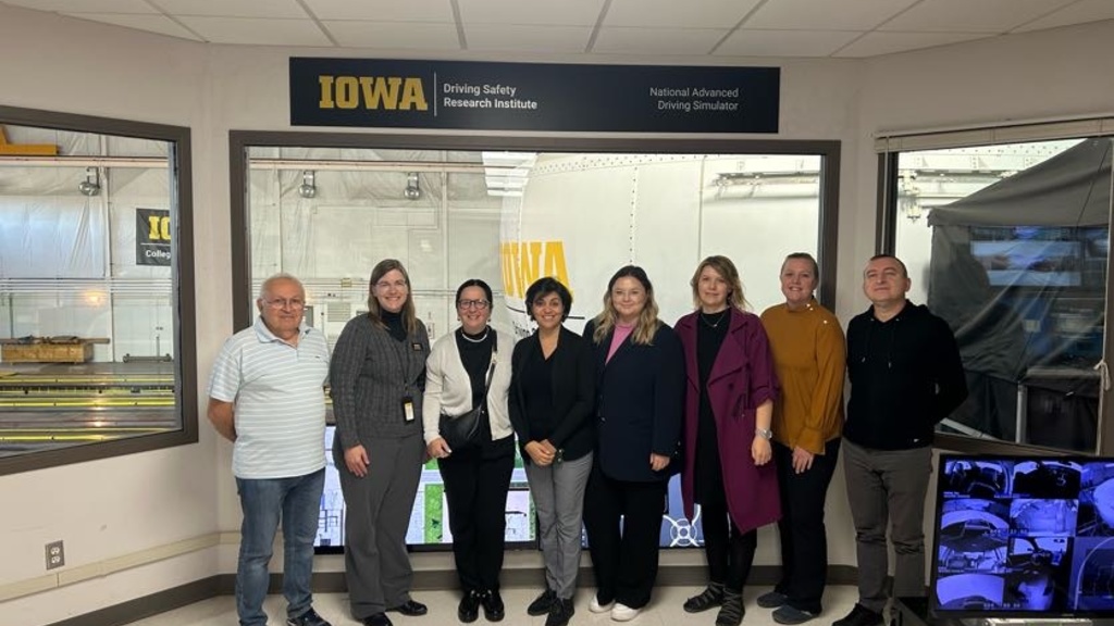 iCREATE researchers visit the Driving Safety Research Institute